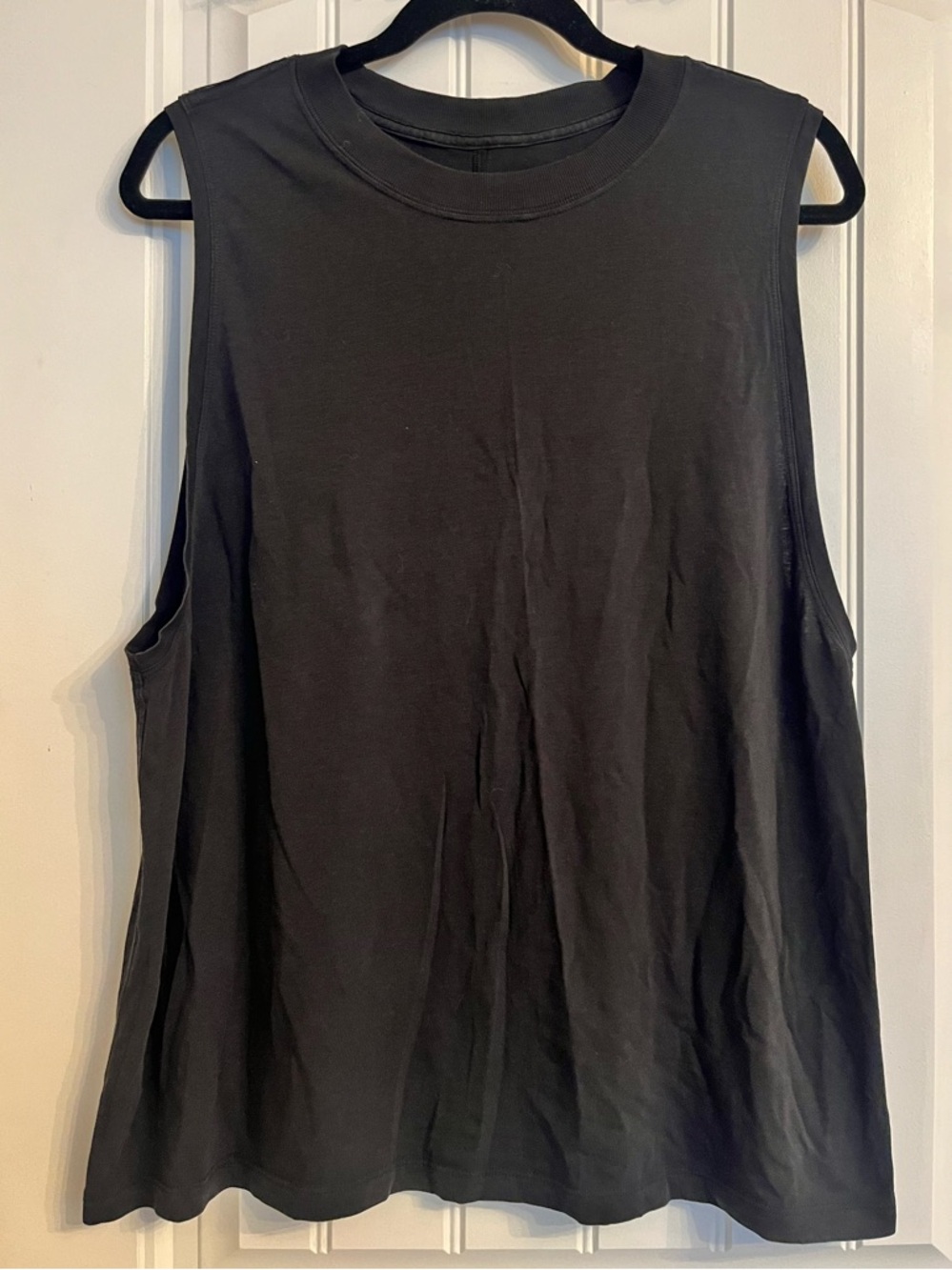 Men’s Classic Black Sleeveless Tank Top